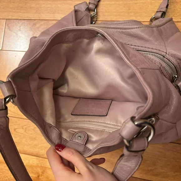 Coach Mauve Leather Shoulder Bag - Picture 4 of 6
